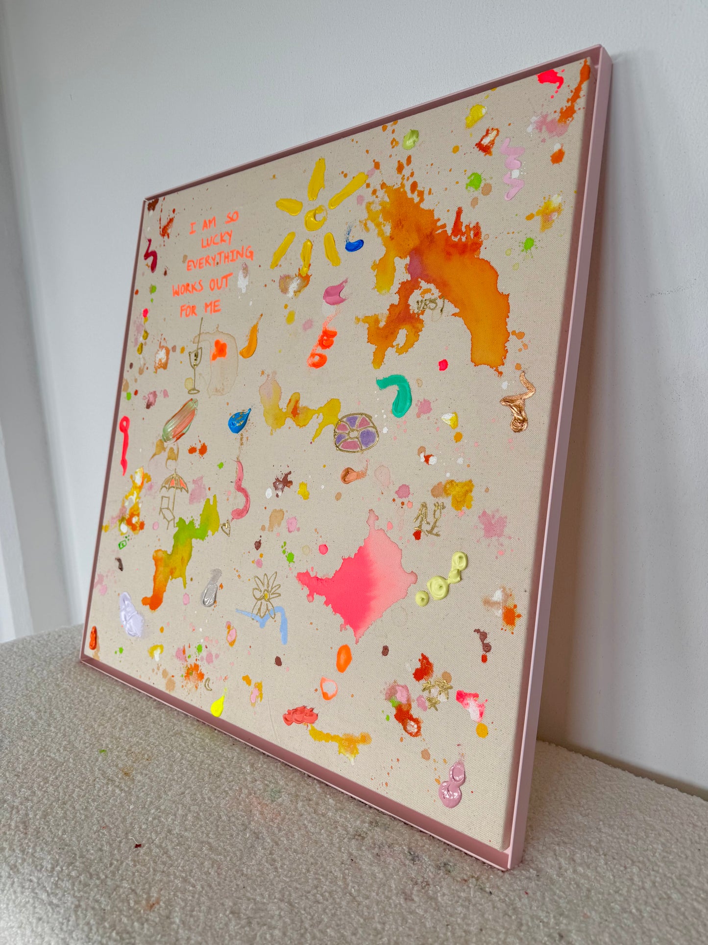 I AM SO LUCKY EVERYTHING WORKS OUT FOR ME 63x63cm