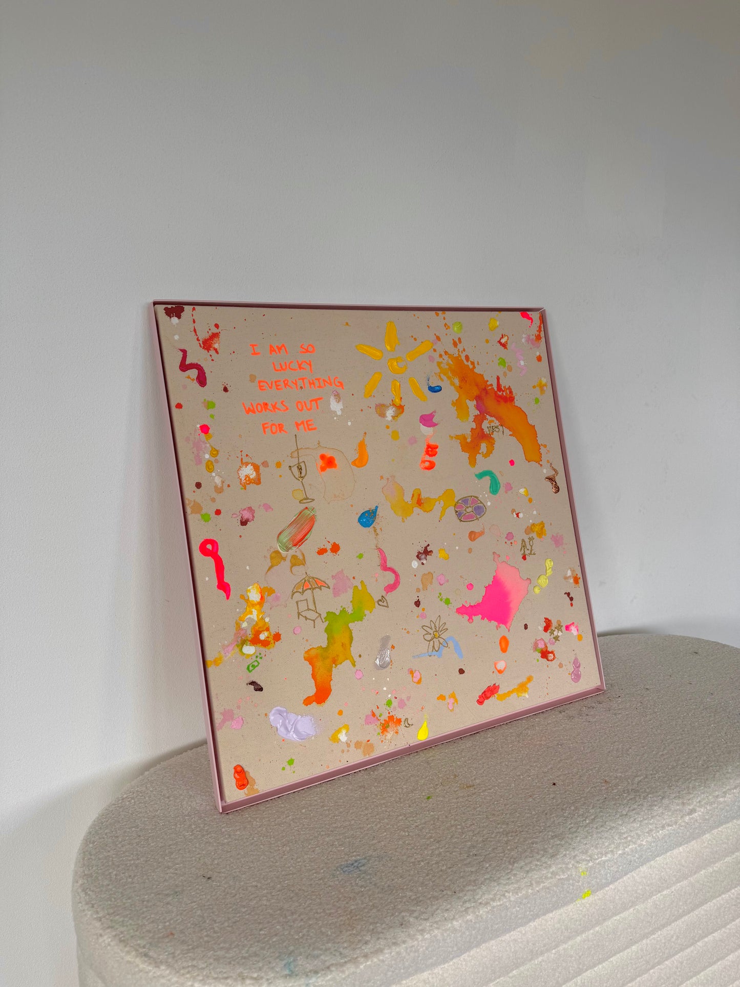 I AM SO LUCKY EVERYTHING WORKS OUT FOR ME 63x63cm