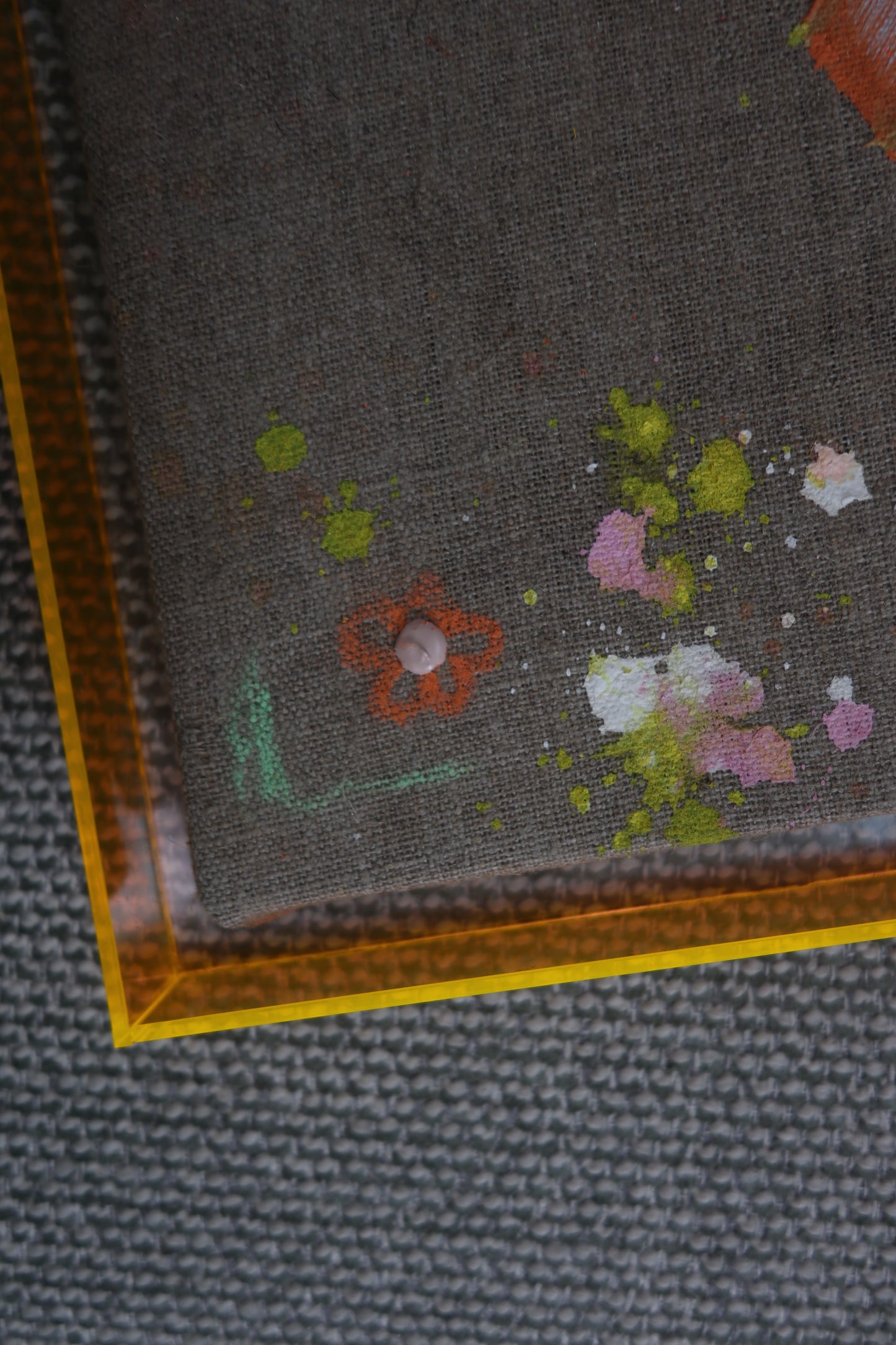 TRUST IN TIMING 33x33cm