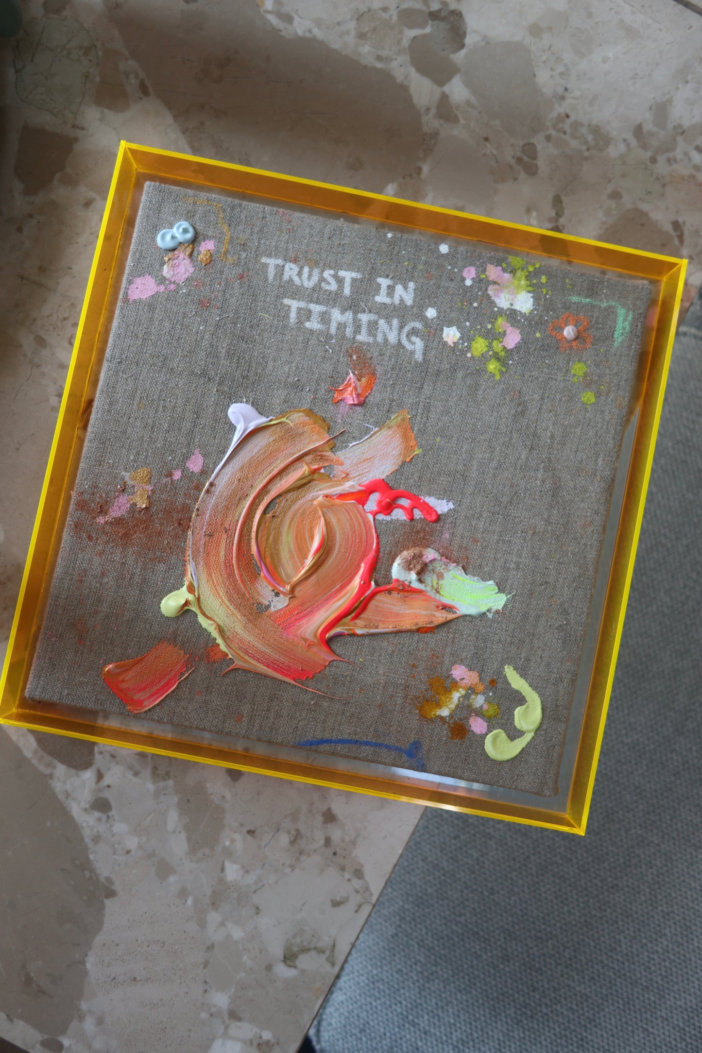 TRUST IN TIMING 33x33cm