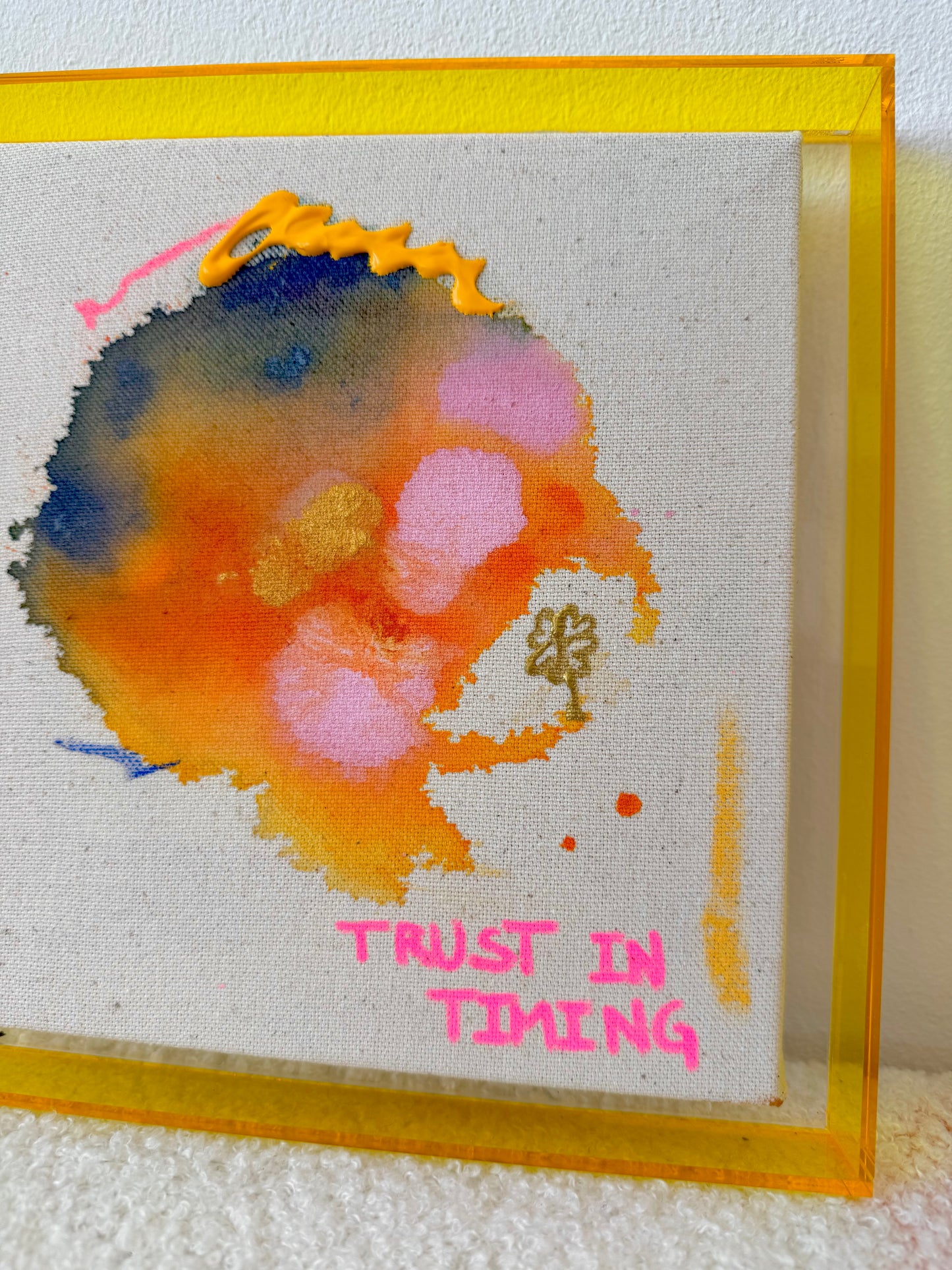 TRUST IN TIMING 20x20cm
