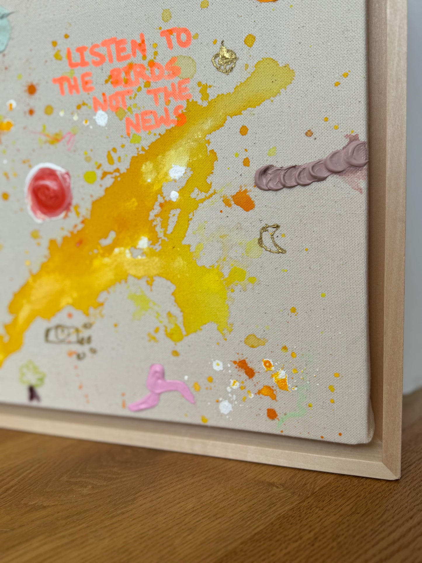 LISTEN TO THE BIRDS NOT THE NEWS 33x33cm