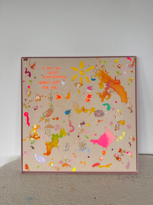 I AM SO LUCKY EVERYTHING WORKS OUT FOR ME 63x63cm