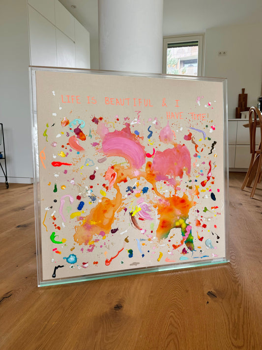 LIFE IS BEAUTIFUL 83x83cm