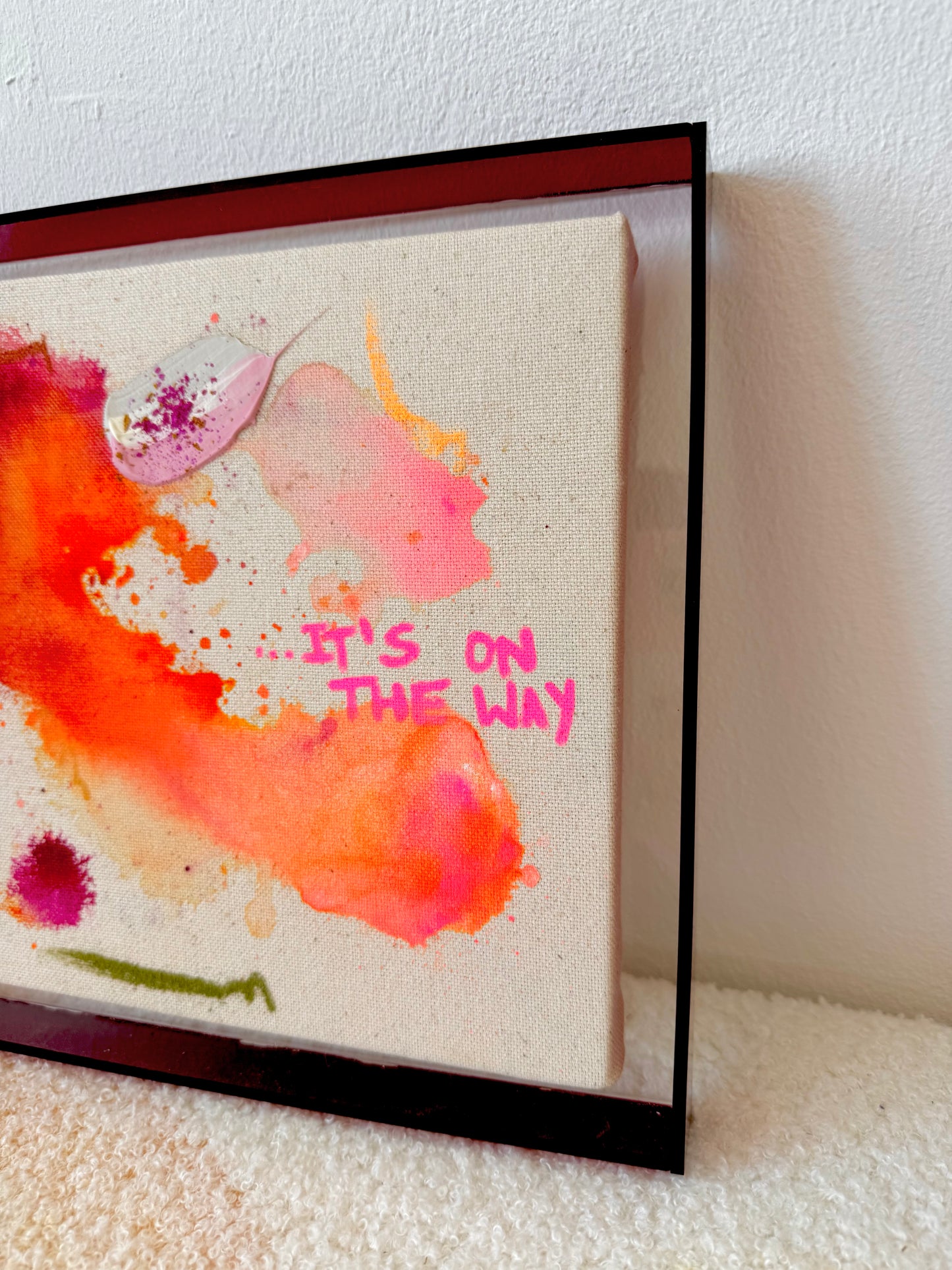 ...IT'S ON THE WAY 20x20cm
