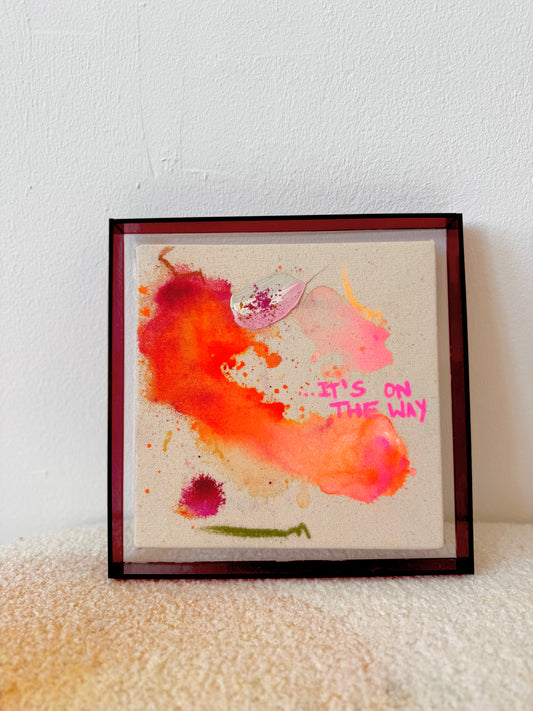 ...IT'S ON THE WAY 20x20cm